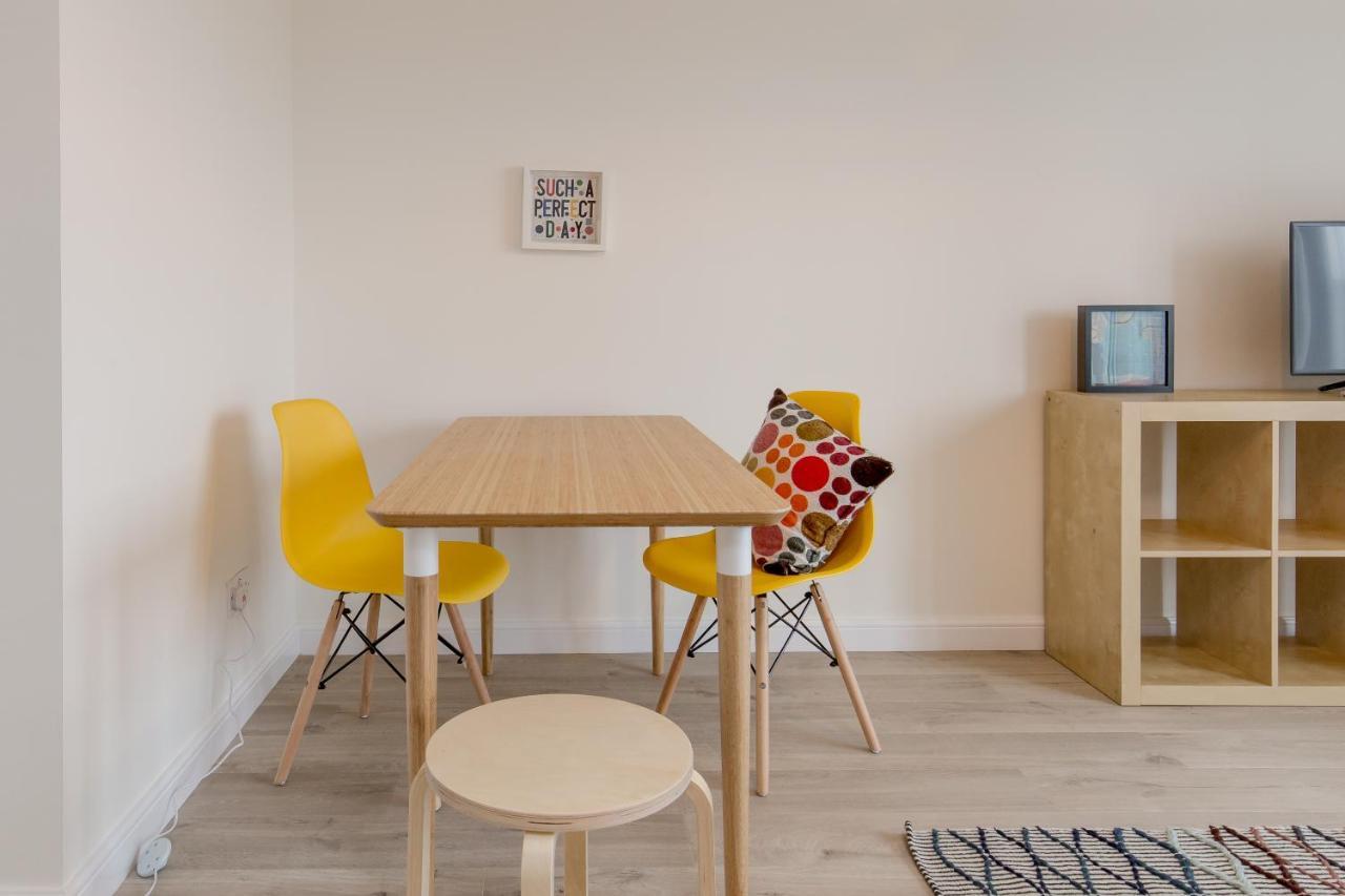 Dreamhouse Apartments Edinburgh Haymarket Bagian luar foto