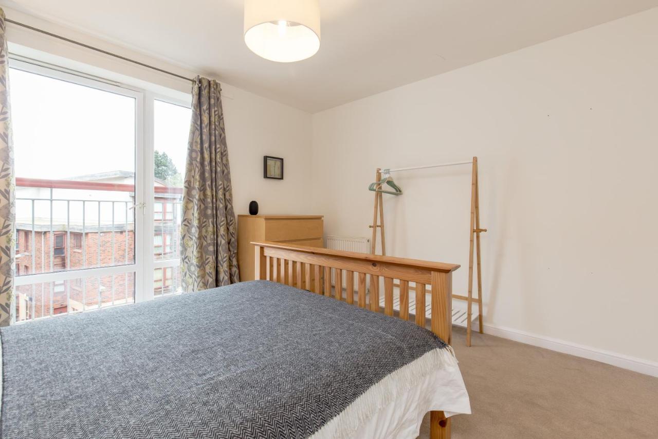 Dreamhouse Apartments Edinburgh Haymarket Bagian luar foto